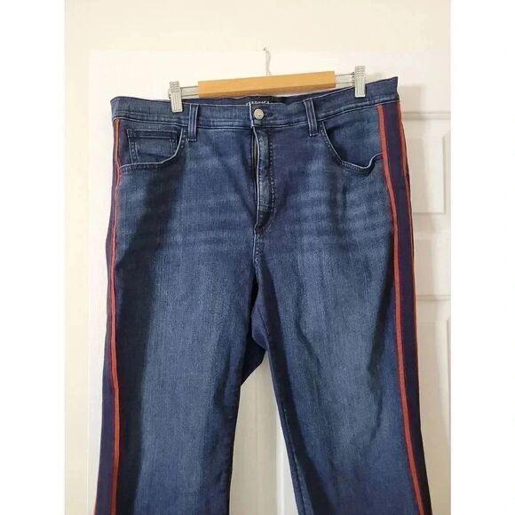 Veronica Beard Women's Size 20 US Carolyn Baby Boot Cropped High-Rise Jeans - Picture 4 of 12